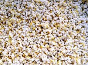 米洗净，提前浸泡半小时