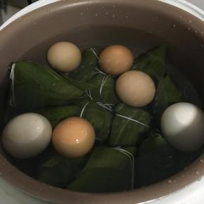 包好后放高压锅压二个煮汤程序，并保温一晚上