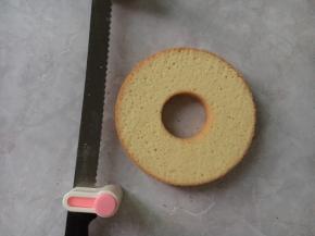 6寸戚风分割一片。