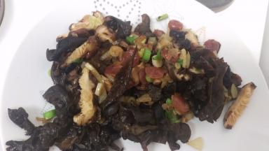 炒熟，捞出来。