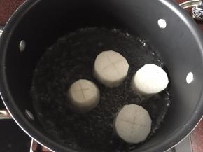 然后放入沸水锅中煮20分钟