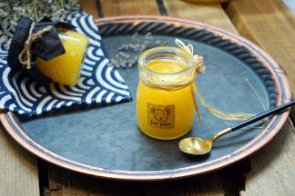 事先做好凤梨果酱（做法见我的菜谱）