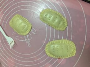 表面用叉戳孔