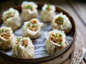 冷水上锅，大火蒸10分钟即可