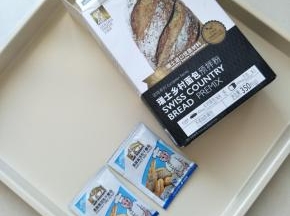 乡村预拌粉一包。想吃原味的可以直接和面发酵好开烤。