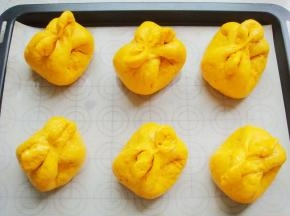 再次发酵稍微变大。