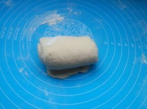 自上而下卷起。/