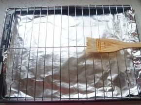 烤网刷一层食用油