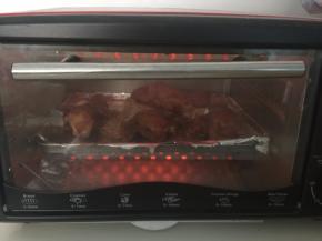 放入预热好的烤箱里250摄氏度烤15分钟