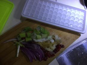 京葱切成小块、葱切段