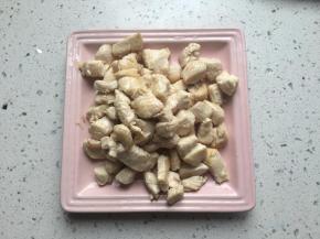 炒到发白盛出备用