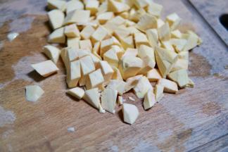 红薯去皮切小块