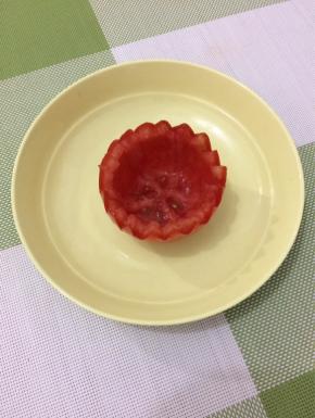 将里面的籽和囊全部挖出