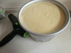 借助吹风机脱模