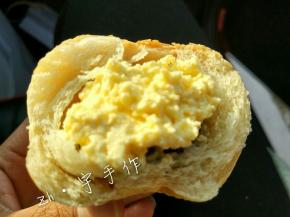 还可以加入喜欢的馅料，我加的豆乳馅！超赞呢！