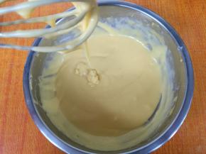 搅拌均匀后的状态，备用。