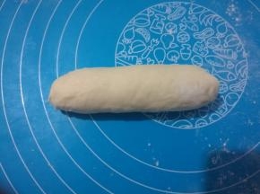 自上而下卷起。