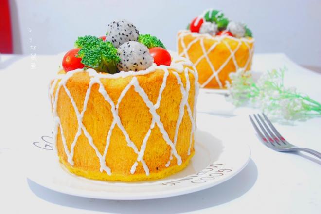 南瓜蔬果杯面包