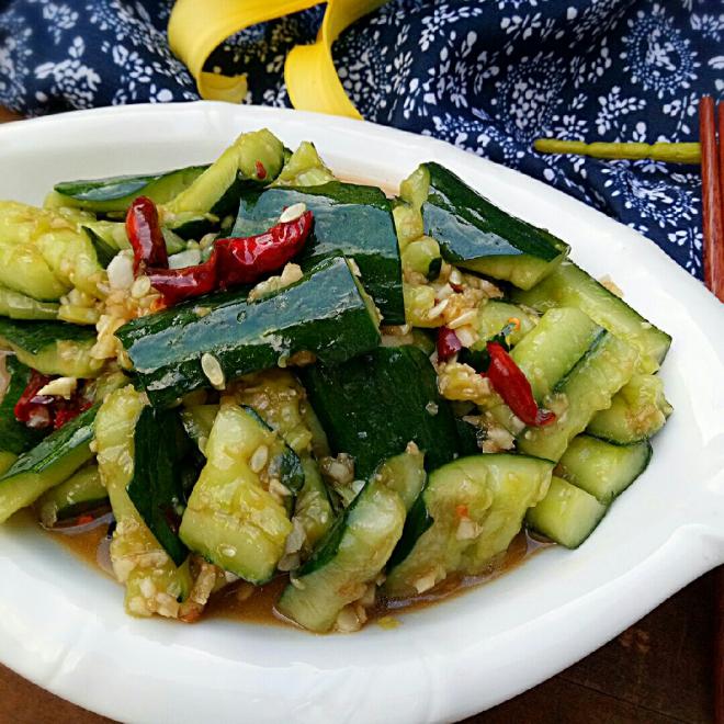 蒜泥拍黄瓜