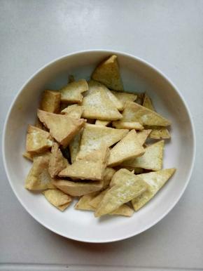 煎至两面金黄捞出