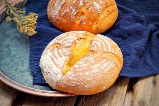 出炉后放网架上放凉冷却