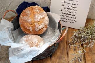 出炉后放网架上放凉冷却