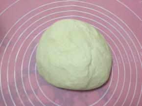 和成面团后取出