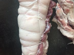 再用棉线紧紧的缠成圆柱体
