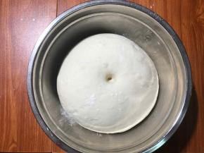 盖保鲜膜温暖处发酵两倍大