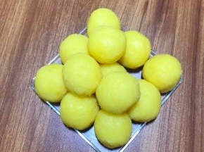 然后分成12个馅，揉成球
