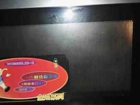 将容器放入微波炉内，高火加热5、6分钟至成熟；