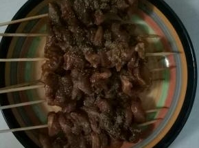 撒上大约3-4克的花椒粉