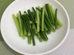 捞出沥干水分晾凉