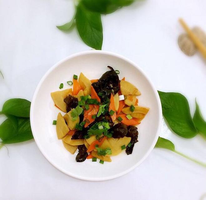 春笋炒胡萝卜木耳