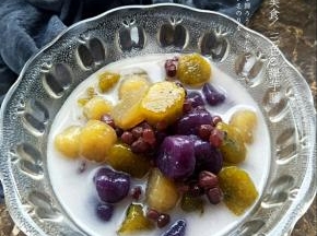 三色芋圆颜色艳丽口感丰富，不加西米也是一样美味！