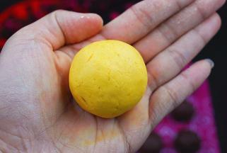 揉成球包好，收口向下