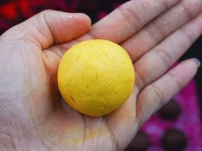 揉成球包好，收口向下