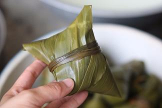 15.来一张粽子的特写 北方的四角粽子