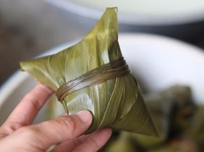 15.来一张粽子的特写 北方的四角粽子