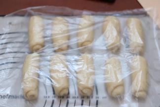 8.卷起静置10分钟