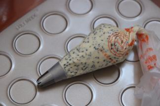 6.装入裱花袋中