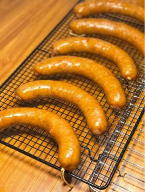 出锅后放在晾晒网上凉透。