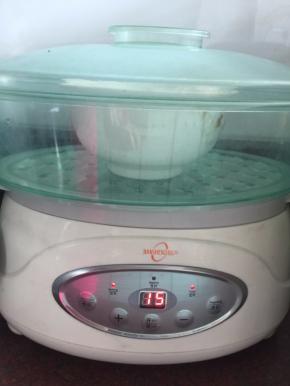 然后放入蒸锅蒸15分钟