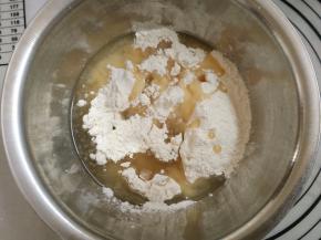 2.油酥混合均匀