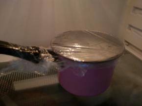 7.将面糊过滤两边放冰箱冷藏12-48小时，等待面糊的成熟