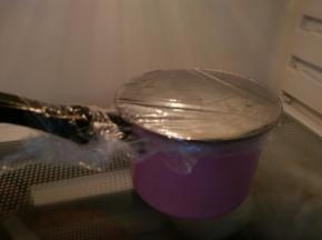 7.将面糊过滤两边放冰箱冷藏12-48小时，等待面糊的成熟