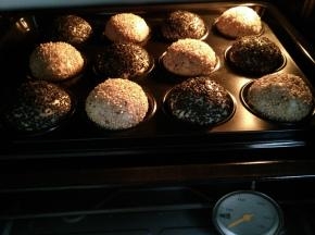 6.进行第二次发酵
发酵好180度中层上下火20分钟，上色盖上锡纸即可