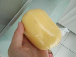 4.裹上保鲜膜冷冻半小时