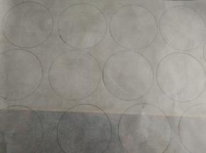 7.油纸用杯子口画上圈圈（比模具大些）