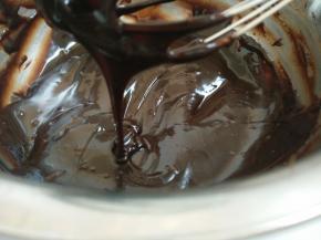 11.隔热水融化（如图）